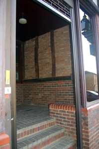 Old timbers at the entrance to 11 Lake Street October 2008